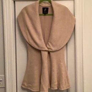 Rachel Zoe vest sizeM, appears dark in pic excellent condition